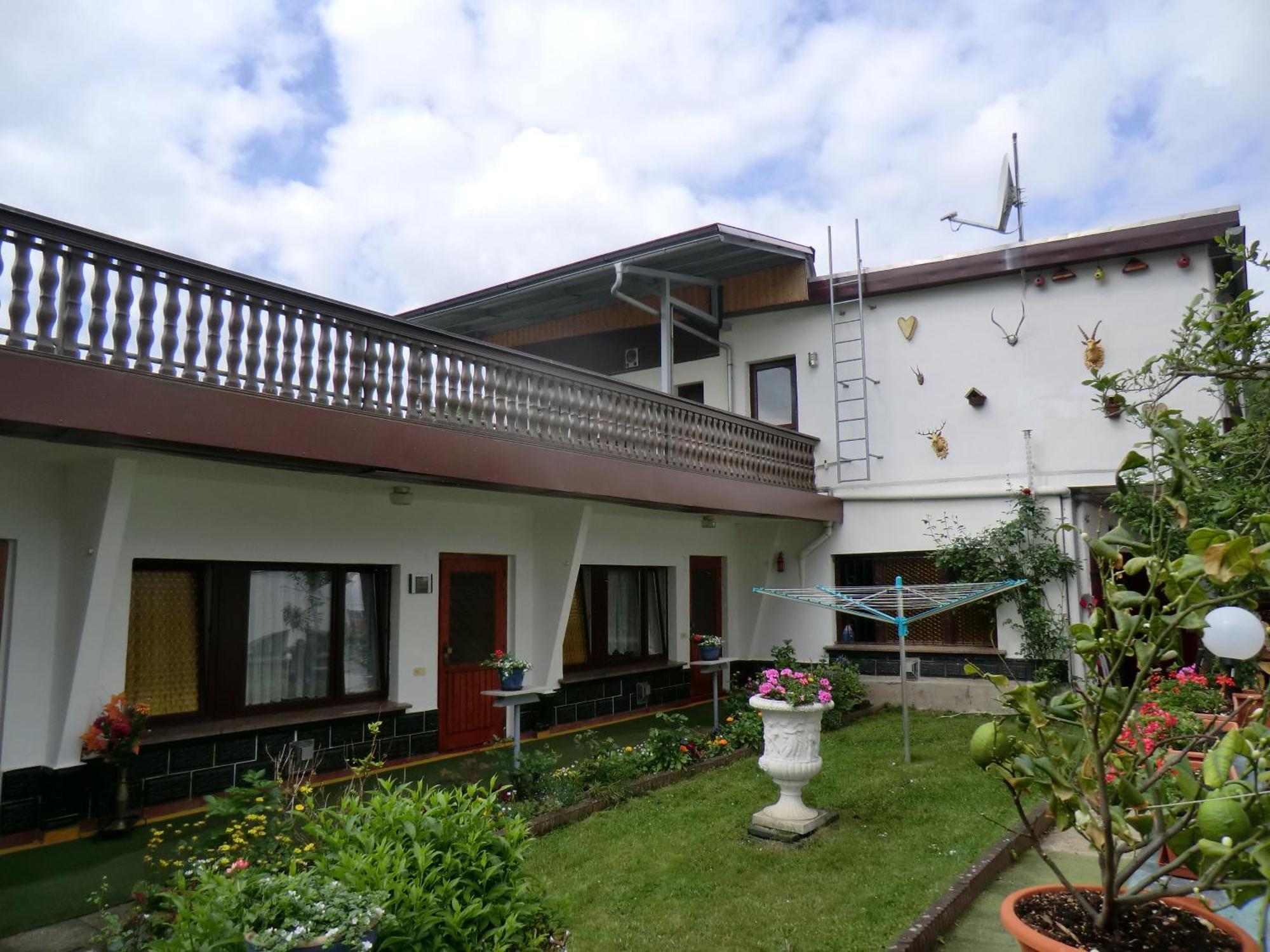 Pension Villa Broedel บาดบลังเคนบวร์ก ภายนอก รูปภาพ