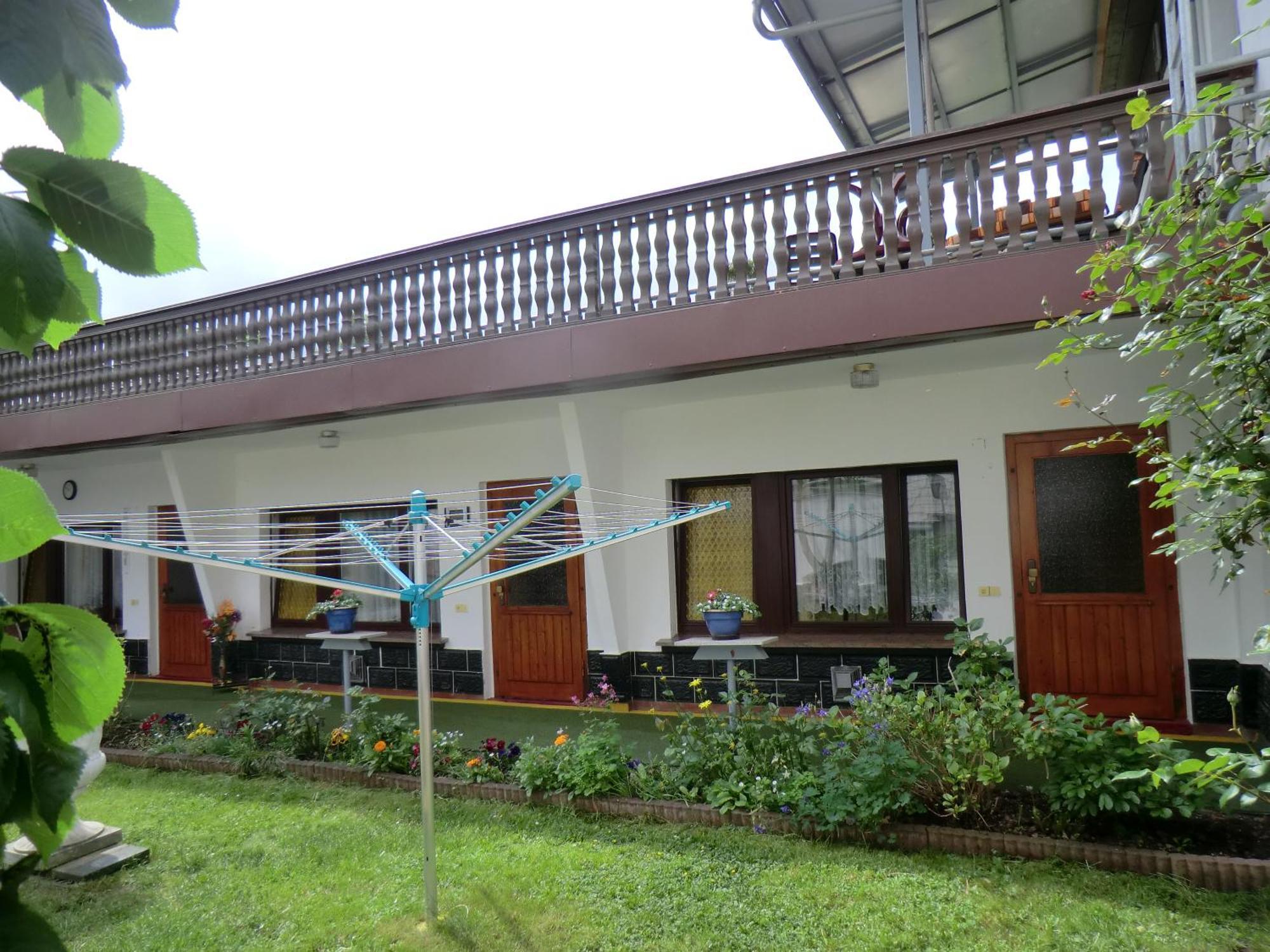 Pension Villa Broedel บาดบลังเคนบวร์ก ภายนอก รูปภาพ