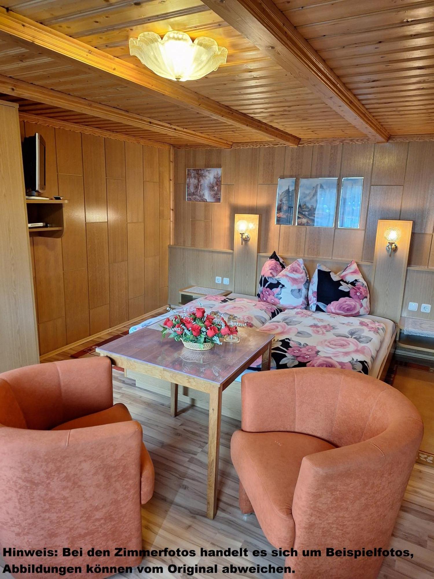 Pension Villa Broedel บาดบลังเคนบวร์ก ภายนอก รูปภาพ